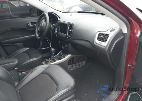 2021 Jeep Compass Latitude 4X4 из США, поврежденный, VIN 3C4NJDBBXMT546922